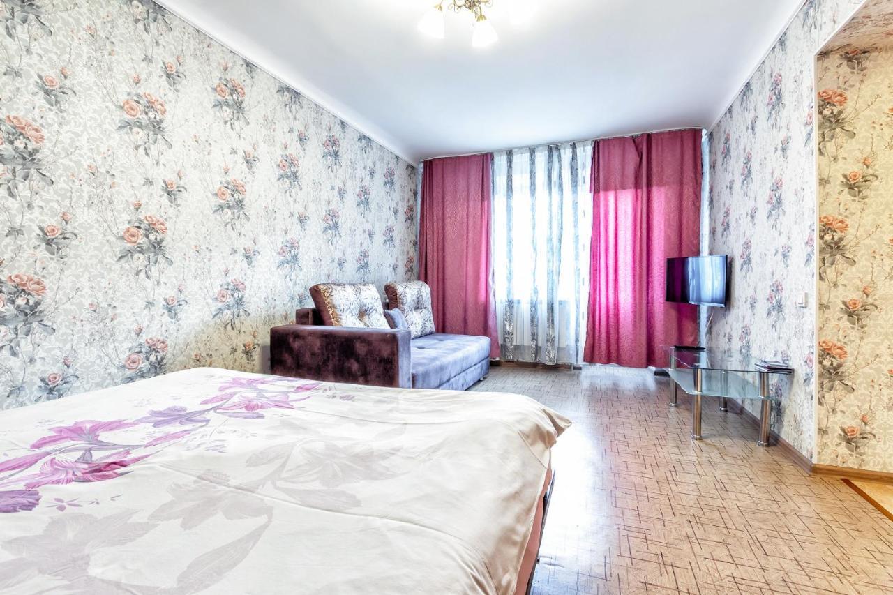 433 Lighthouse Apartments Arbat - Traveler'S Choice Almaty Bagian luar foto